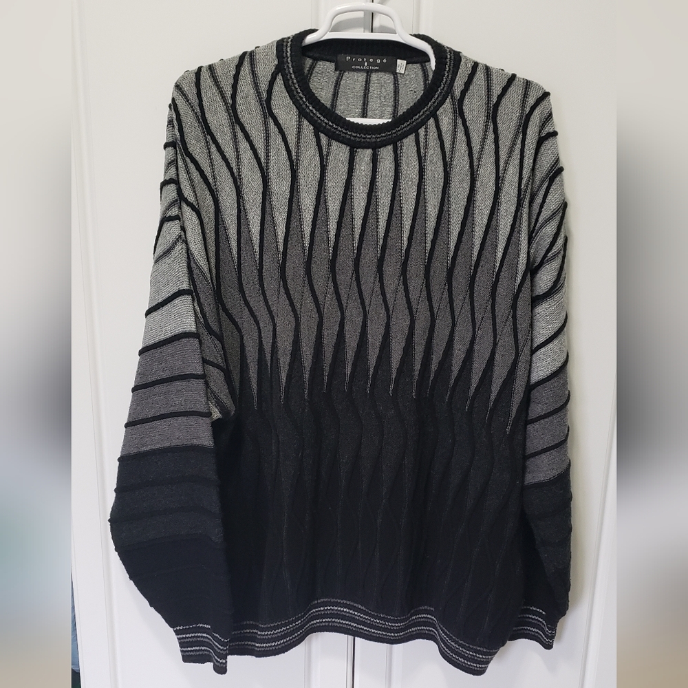 Elegant Black and Gray Crewneck Sweater
